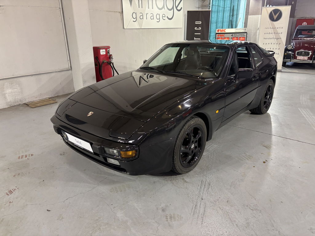 Porsche 944 Coupé