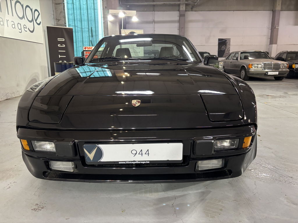 Porsche 944 Coupé