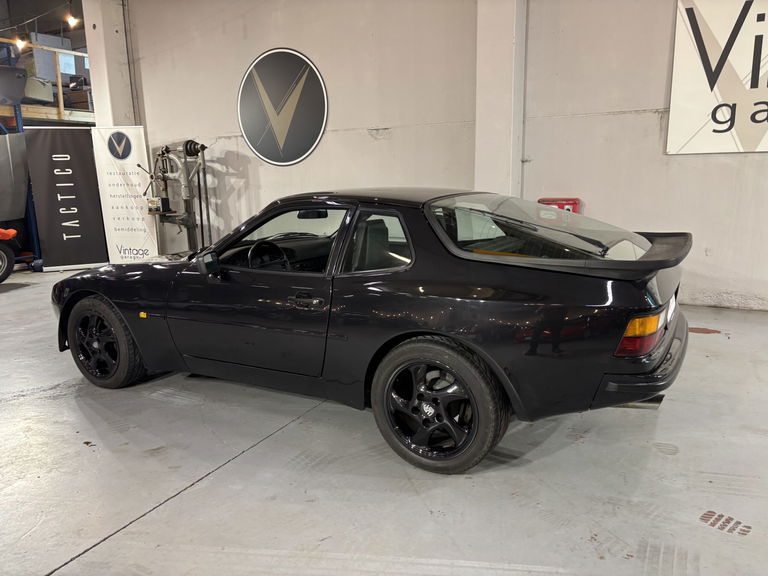 Porsche 944 Coupé
