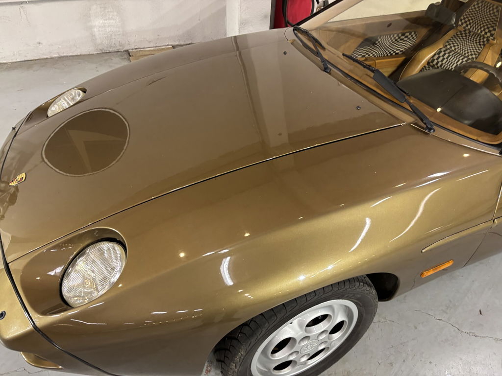 Porsche 928
