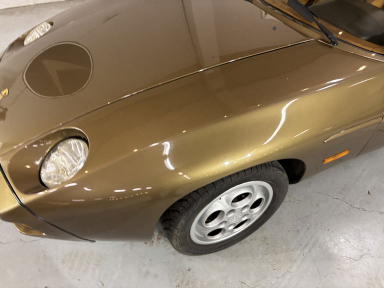 Porsche 928