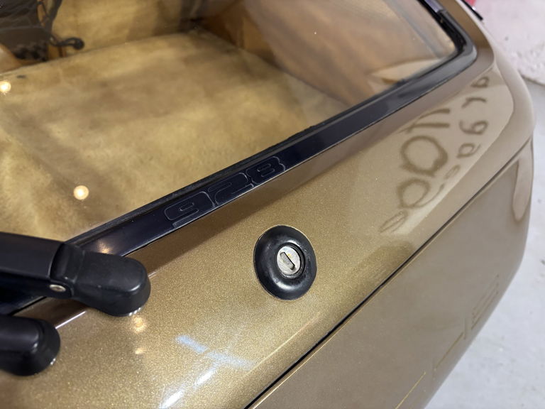 Porsche 928