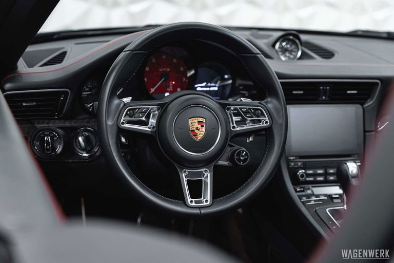 Porsche 991.2 Carrera GTS