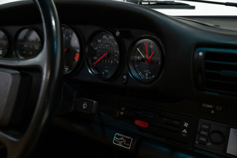 Porsche 911 Carrera 3.2