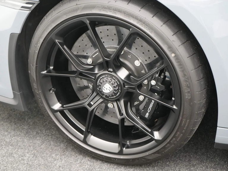 Porsche 992 GT3 Touring