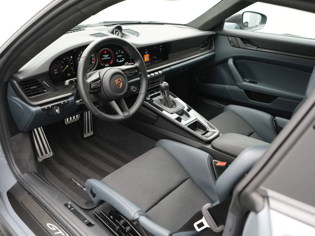 Porsche 992 GT3 Touring