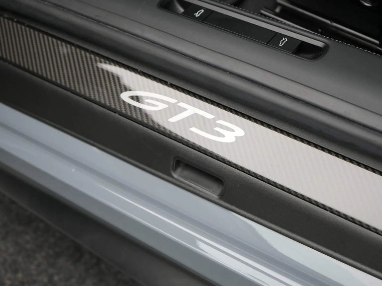 Porsche 992 GT3 Touring