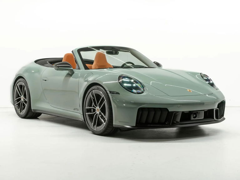 Porsche 992 Carrera 4 GTS