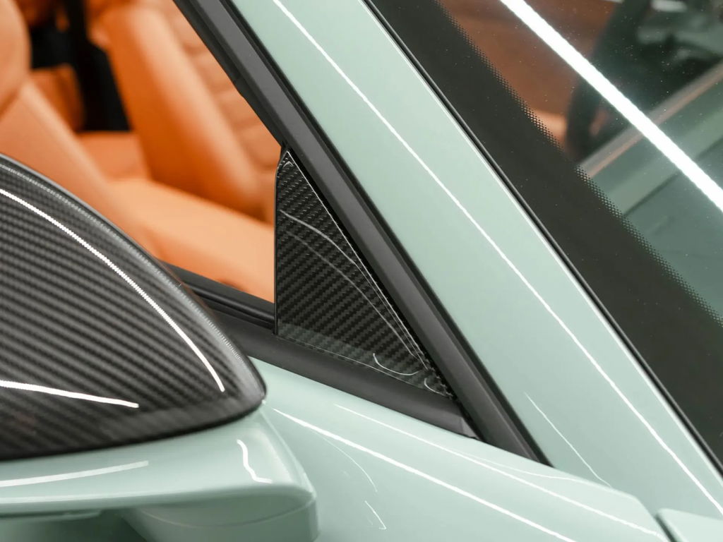 Porsche 992 Carrera 4 GTS