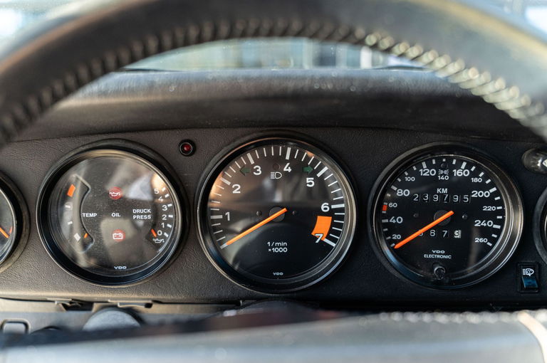 Porsche 911 Carrera 3.2