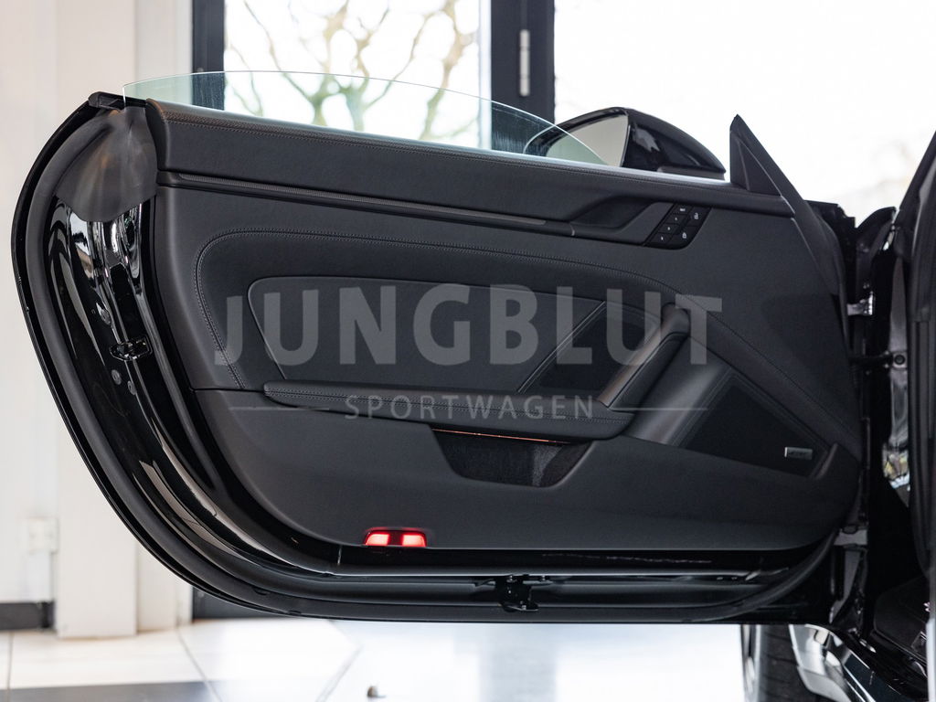 Porsche 992.2 Carrera 4 GTS