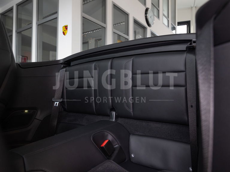 Porsche 992.2 Carrera 4 GTS