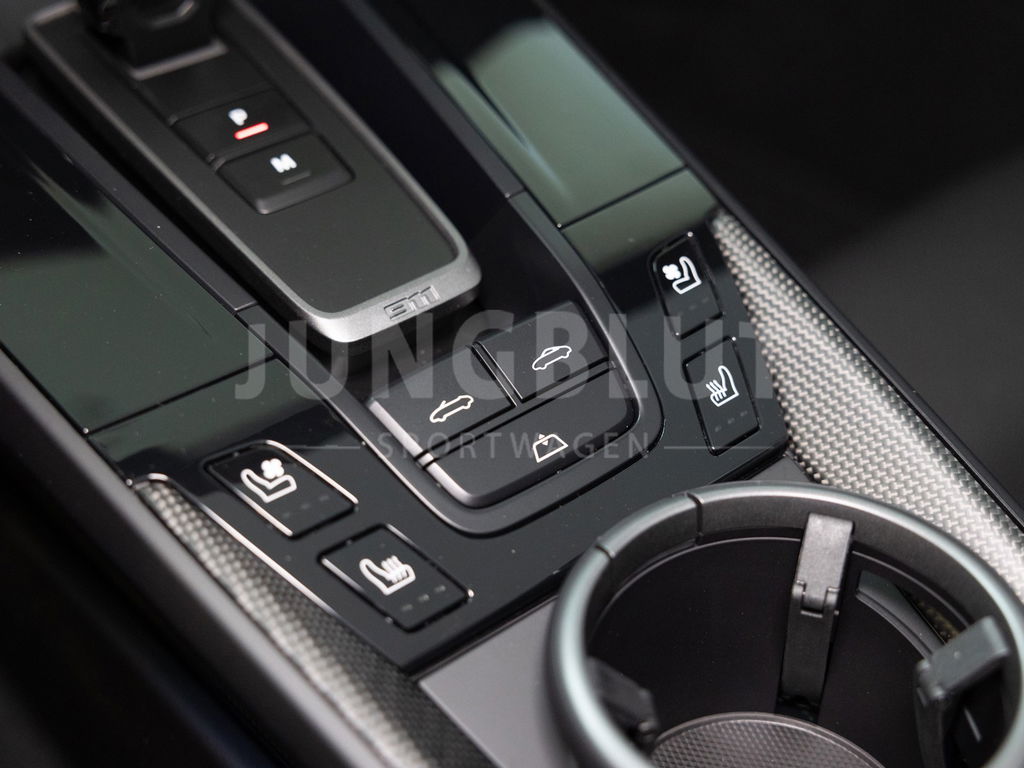 Porsche 992.2 Carrera 4 GTS