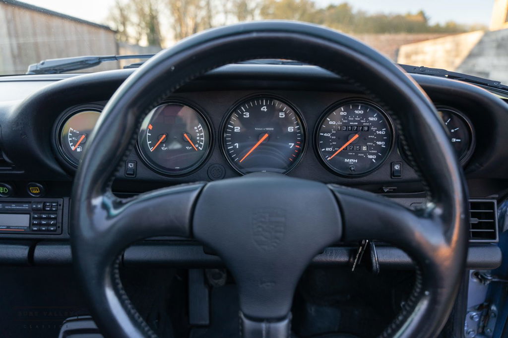 Porsche 964 Carrera 4