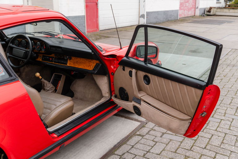 Porsche 911 Carrera 3.2