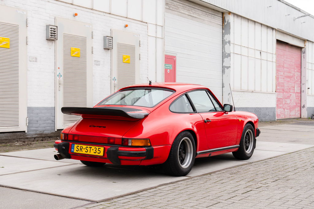 Porsche 911 Carrera 3.2