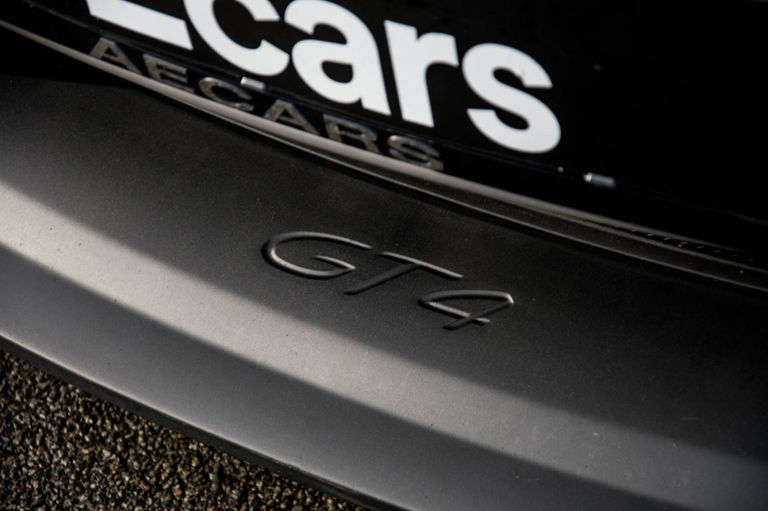 Porsche 718 Cayman GT4