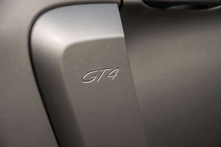 Porsche 718 Cayman GT4