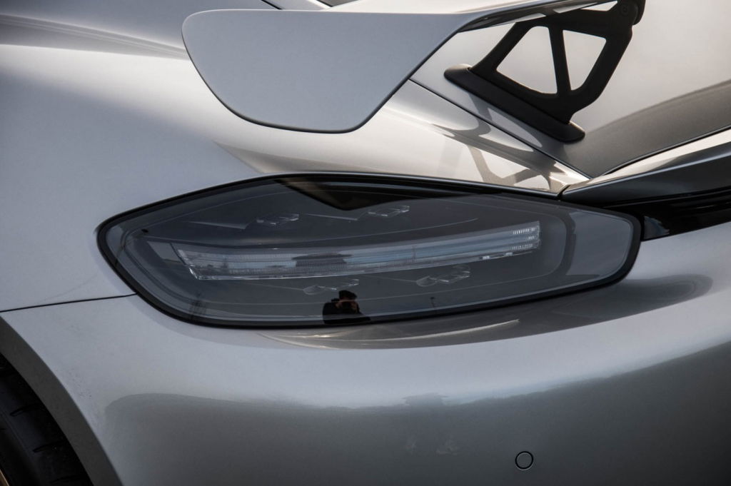 Porsche 718 Cayman GT4