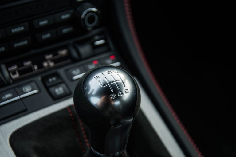 Porsche 718 Cayman GT4