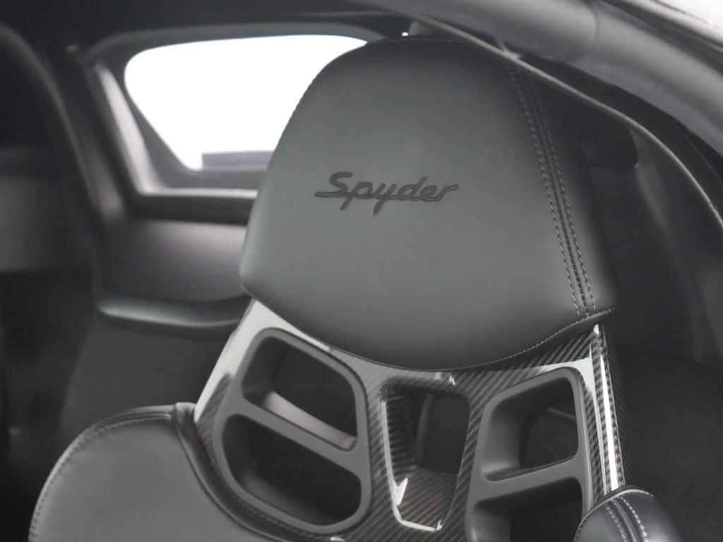 Porsche 981 Boxster Spyder