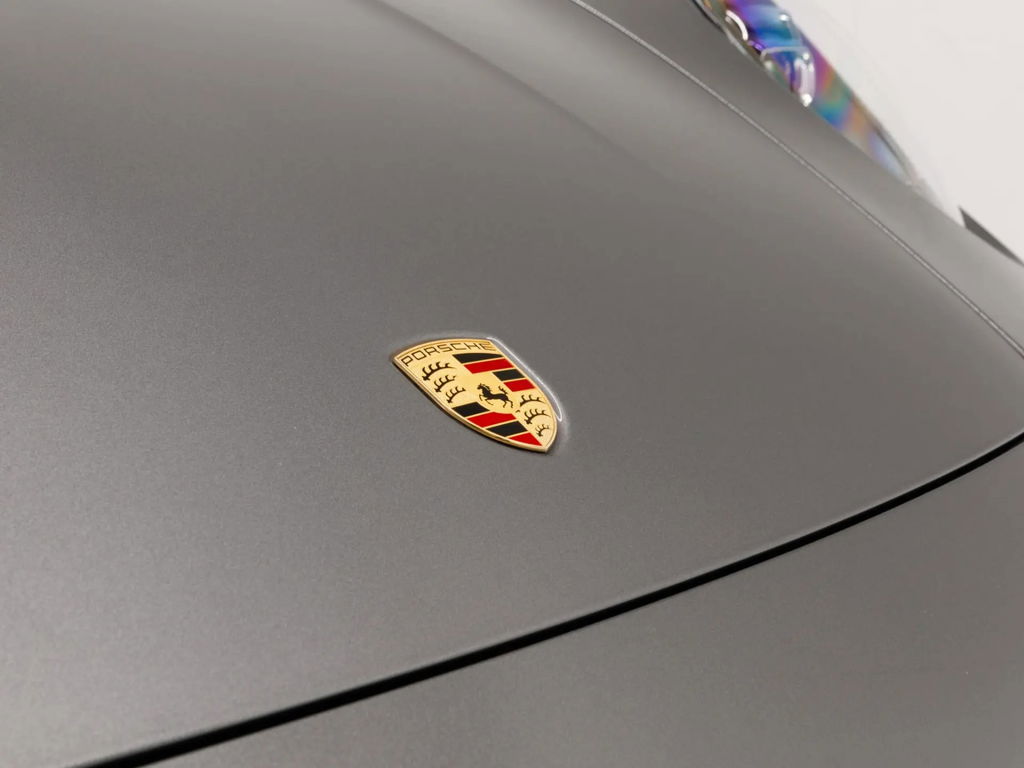 Porsche 992 Carrera 4 GTS