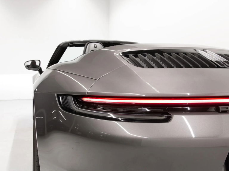 Porsche 992 Carrera 4 GTS