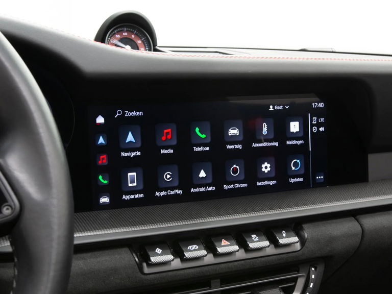 Porsche 992 Carrera 4 GTS