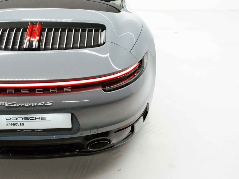 Porsche 992 Carrera 4S