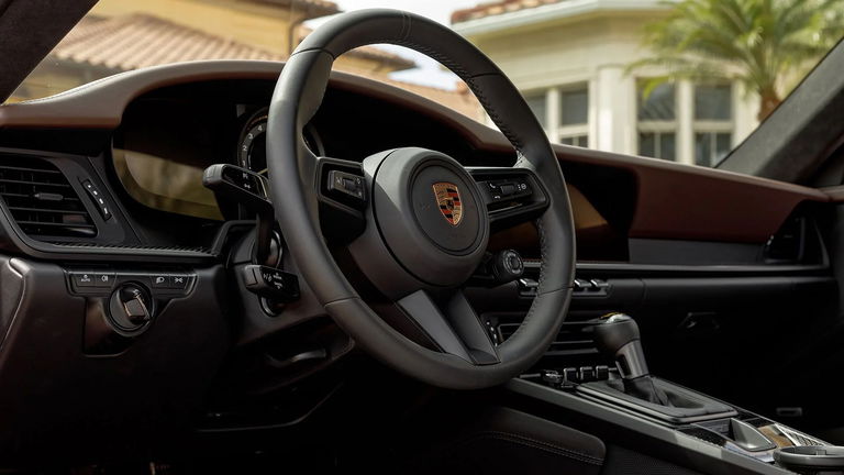 Porsche 992 GT3 Touring