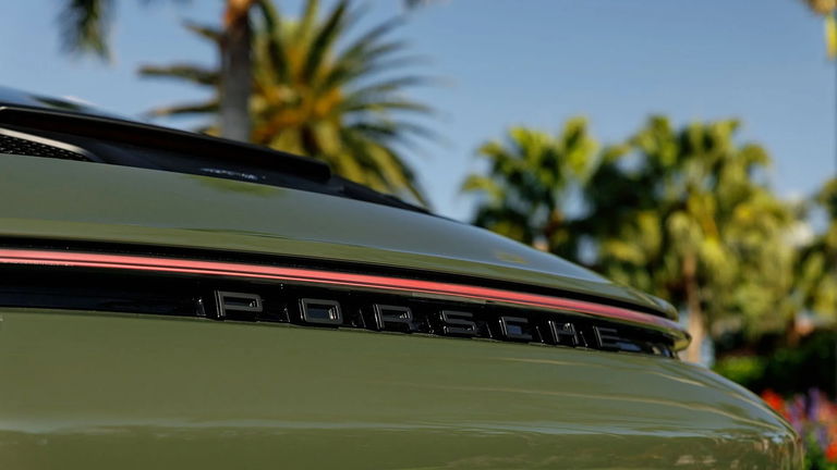 Porsche 992 GT3 Touring