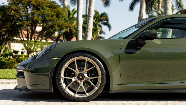 Porsche 992 GT3 Touring