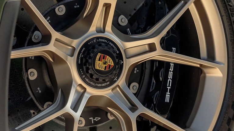 Porsche 992 GT3 Touring