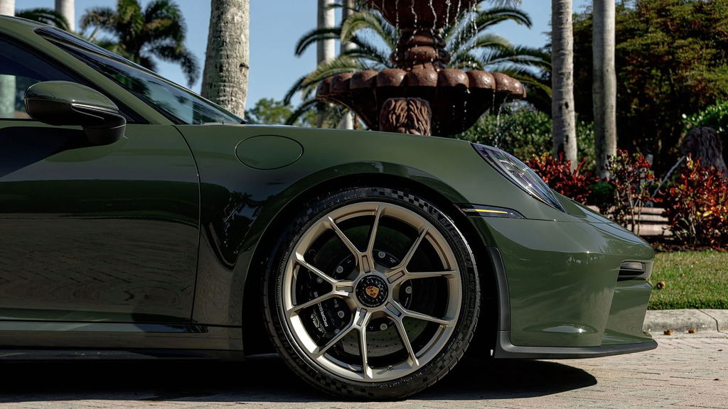 Porsche 992 GT3 Touring