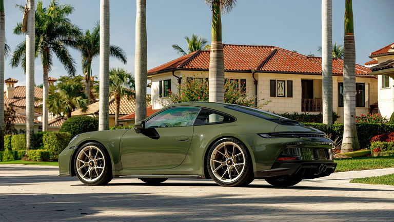 Porsche 992 GT3 Touring