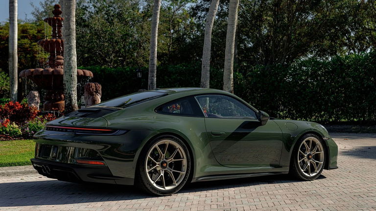 Porsche 992 GT3 Touring