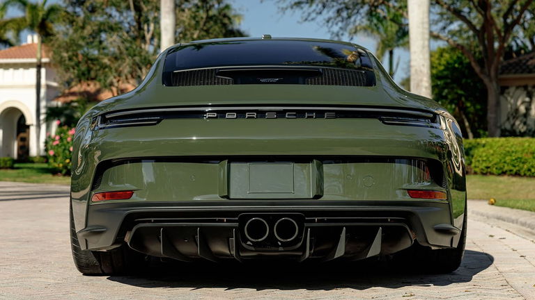 Porsche 992 GT3 Touring