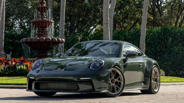 Porsche 992 GT3 Touring