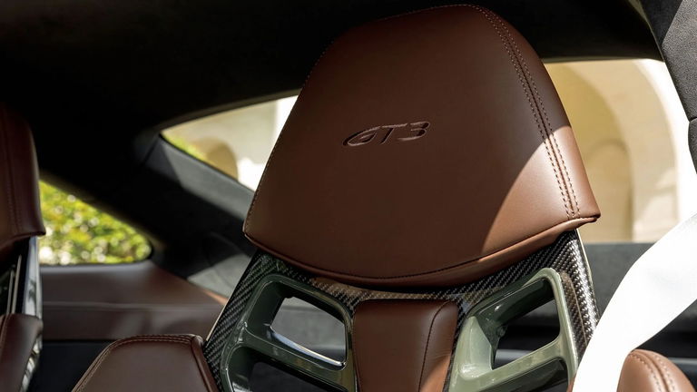 Porsche 992 GT3 Touring