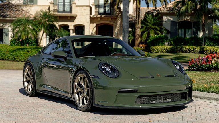 Porsche 992 GT3 Touring