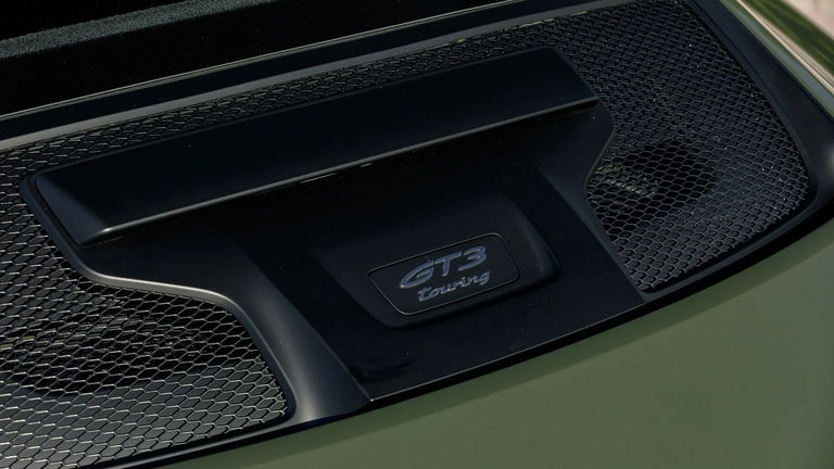 Porsche 992 GT3 Touring