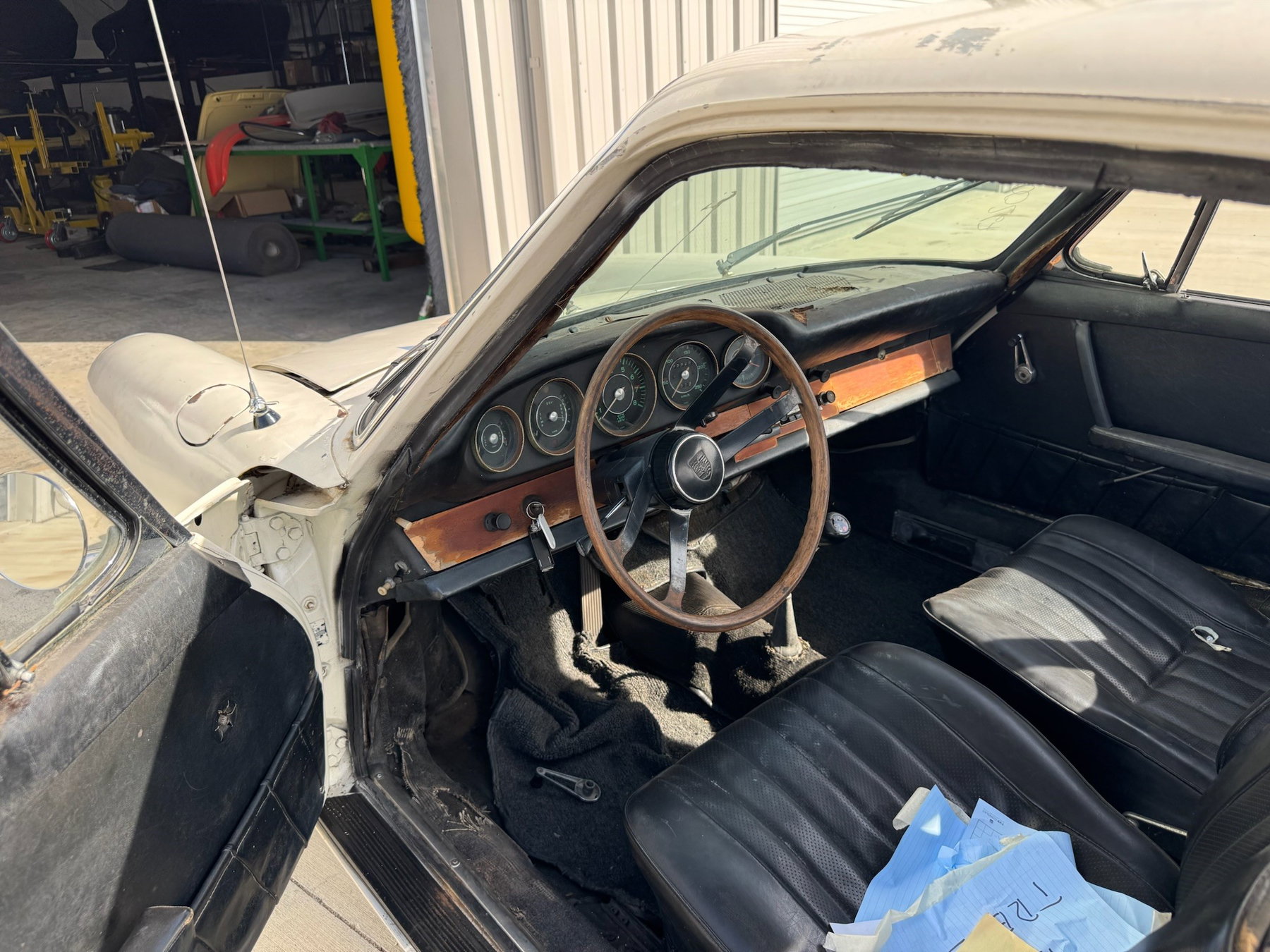 Porsche 911 (F-Modell) 1965 - elferspot.com - Marketplace for