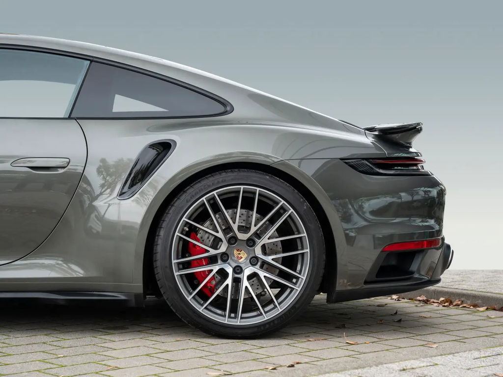 Porsche 992 Turbo