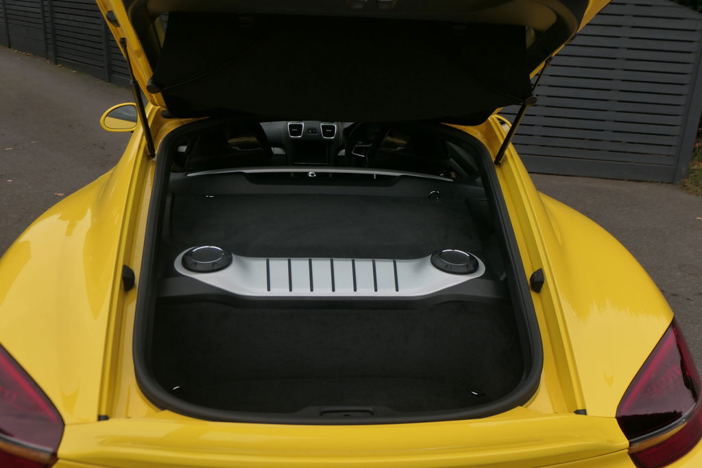 Porsche 981 Cayman GT4