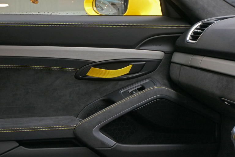 Porsche 981 Cayman GT4