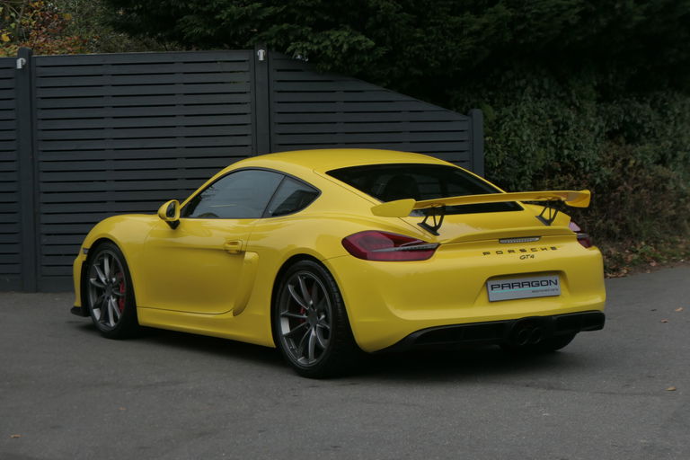 Porsche 981 Cayman GT4