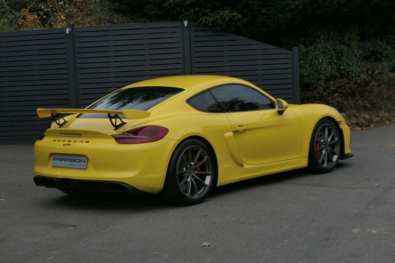 Porsche 981 Cayman GT4