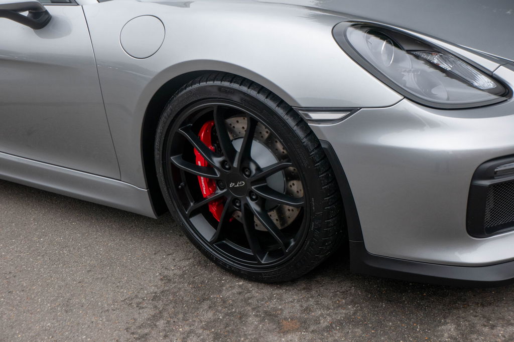 Porsche 981 Cayman GT4