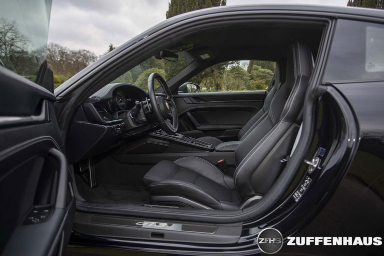 Porsche 992 GT3 Touring