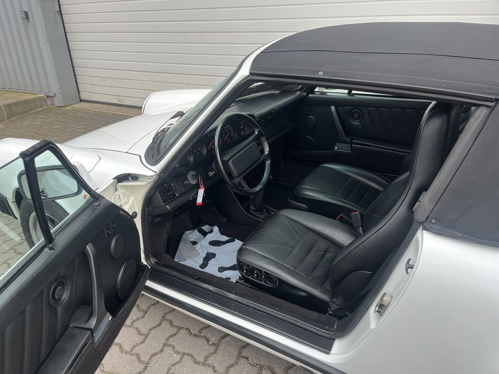 Porsche 911 Carrera 3.2